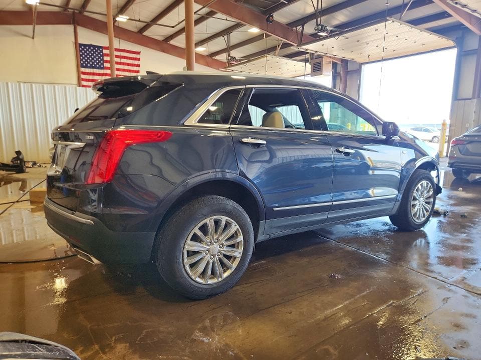 2018 CADILLAC XT5 3