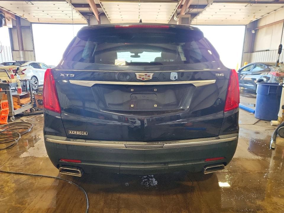 2018 CADILLAC XT5 6