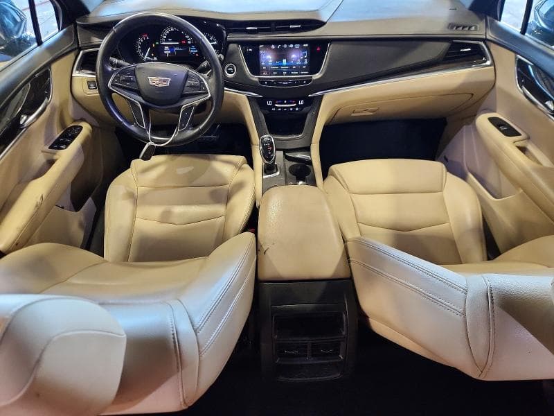 2018 CADILLAC XT5 8