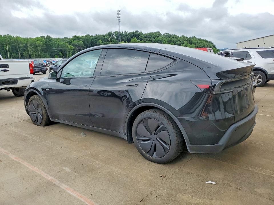 2026 TESLA MODEL Y 2