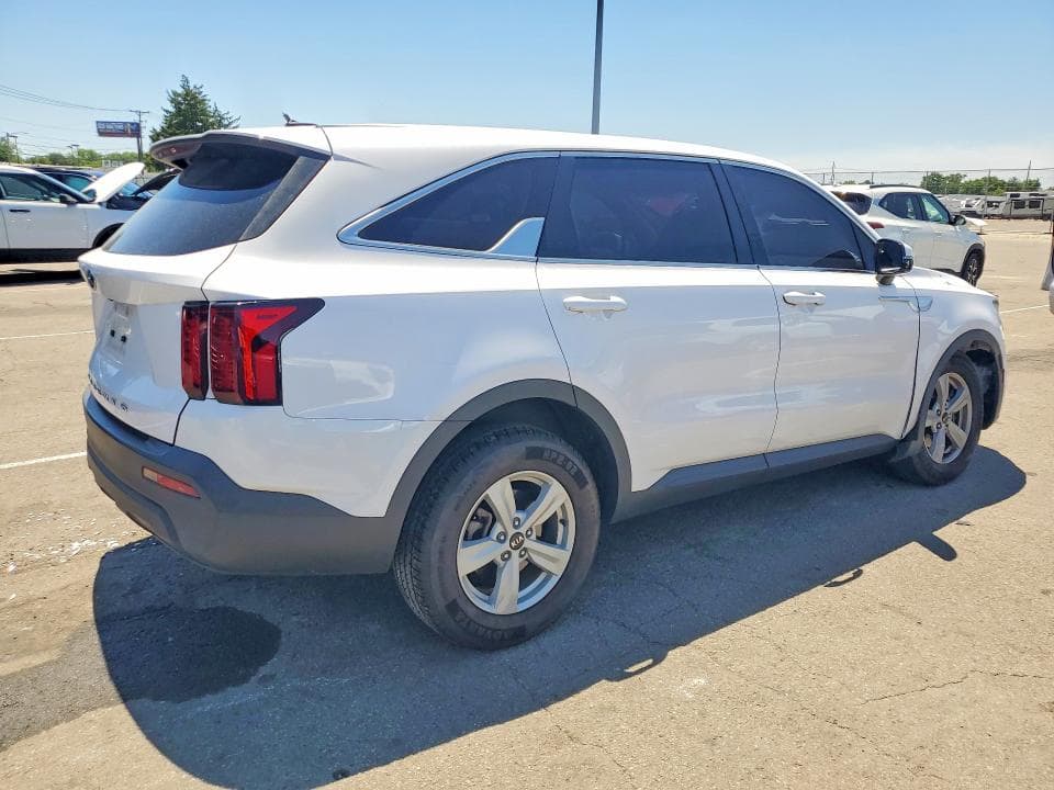 2021 KIA SORENTO LX 3