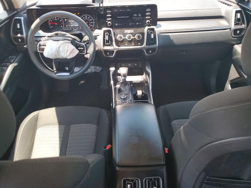 2021 KIA SORENTO LX 8