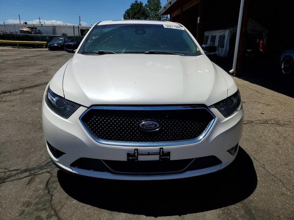 2017 FORD TAURUS SHO 5