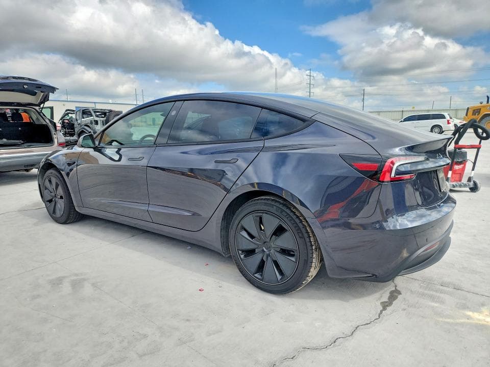 2025 TESLA MDL 3 2