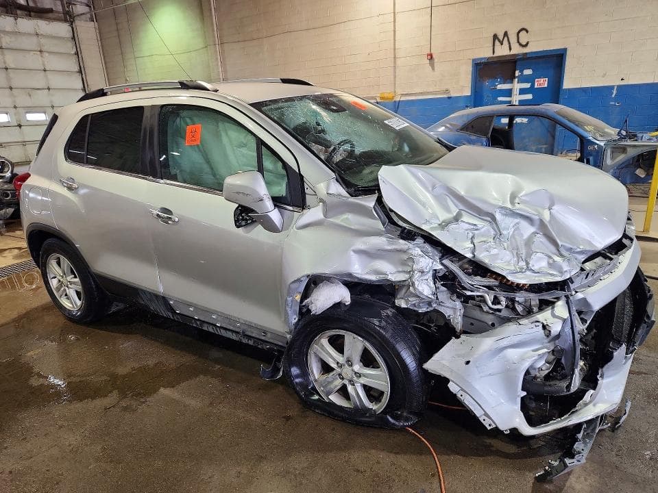 2019 CHEVROLET TRAX 1LT 4