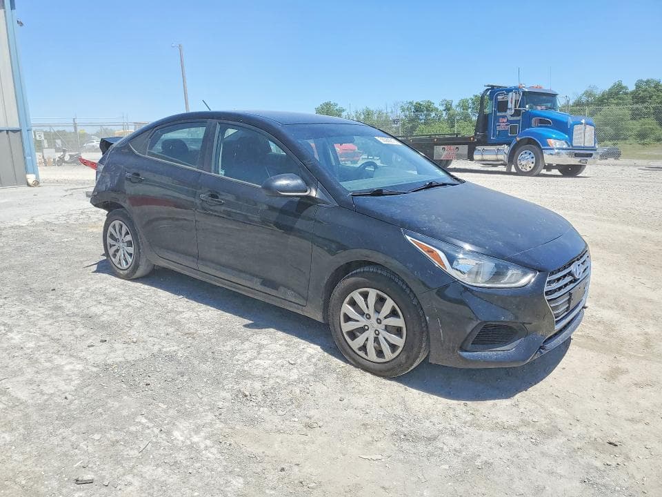 2019 HYUNDAI ACCENT SE 4