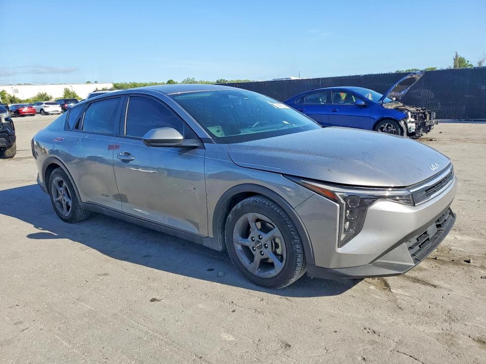 2025 KIA K4 LXS 4