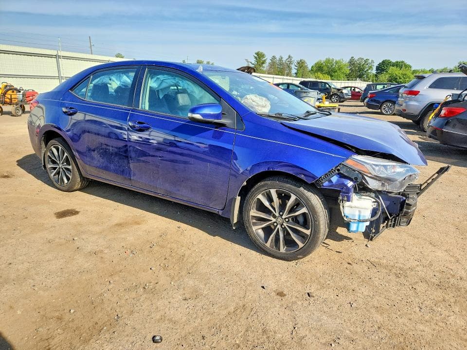 2017 TOYOTA COROLLA SE 4