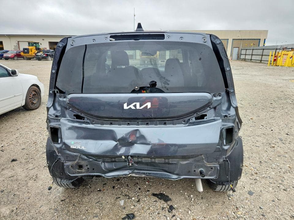 2023 KIA SOUL LX 6