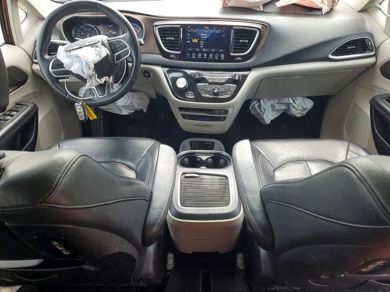 2018 CHRYSLER PACIFICA 8