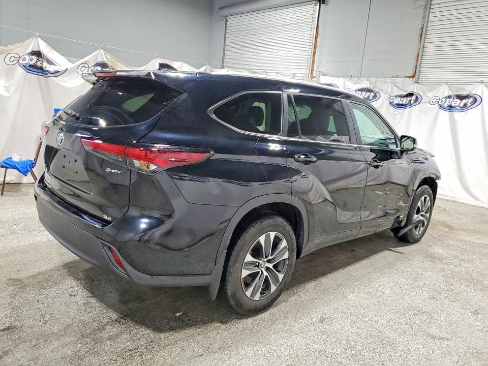 2025 TOYOTA HIGHLANDER HYBRID XLE XLE 3