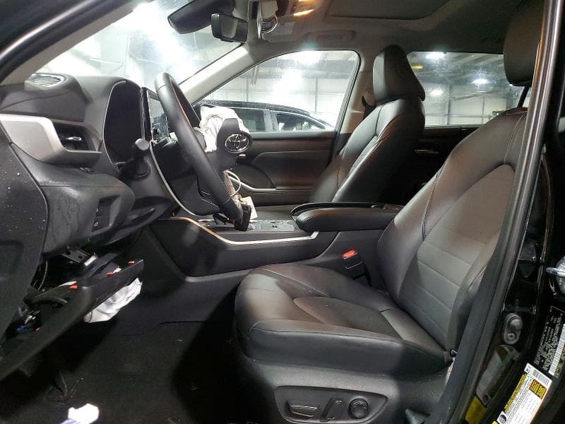 2025 TOYOTA HIGHLANDER HYBRID XLE XLE 7