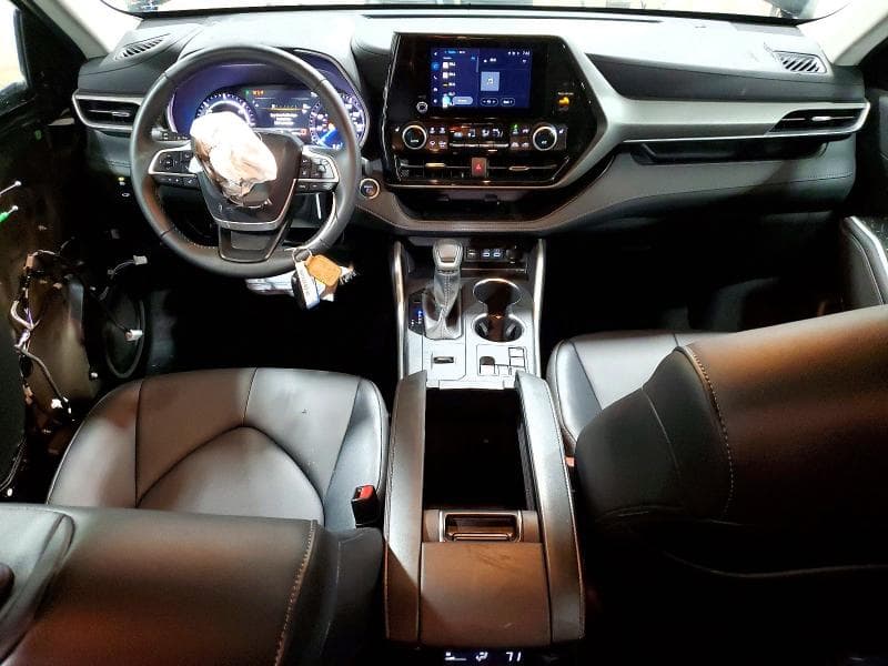 2025 TOYOTA HIGHLANDER HYBRID XLE XLE 8