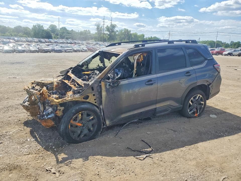 2025 SUBARU FORESTER LIMITED LIMITED - 1
