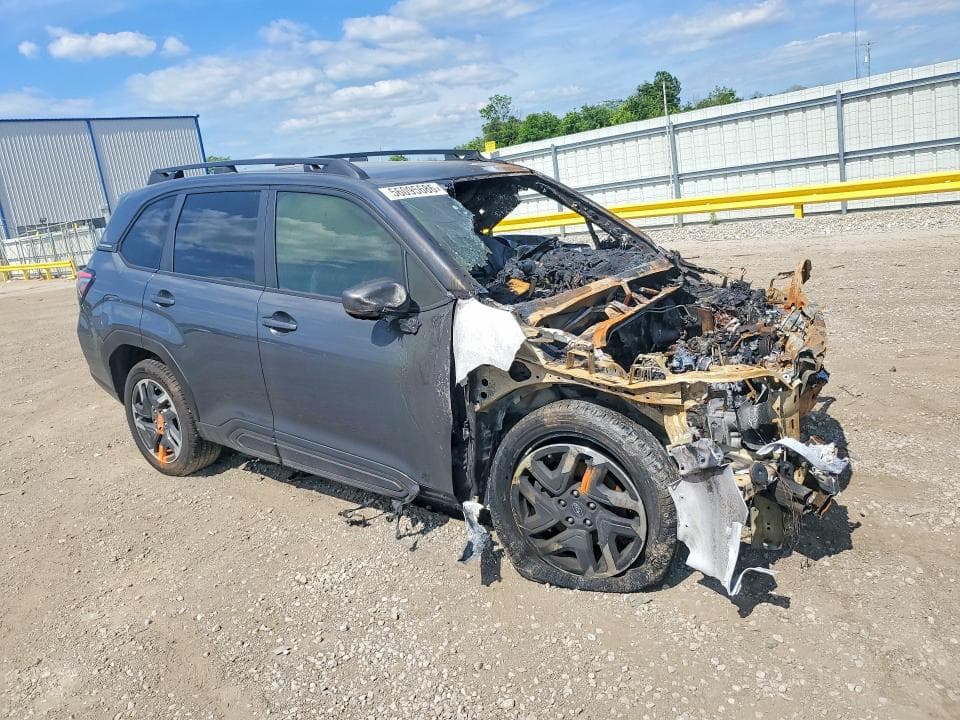 2025 SUBARU FORESTER LIMITED LIMITED 4