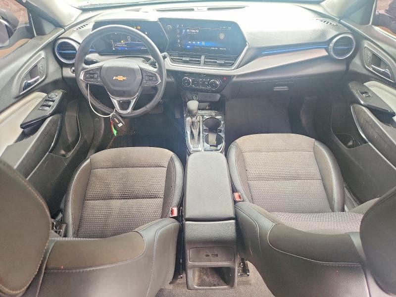 2025 CHEVROLET TRAX 1LT 8