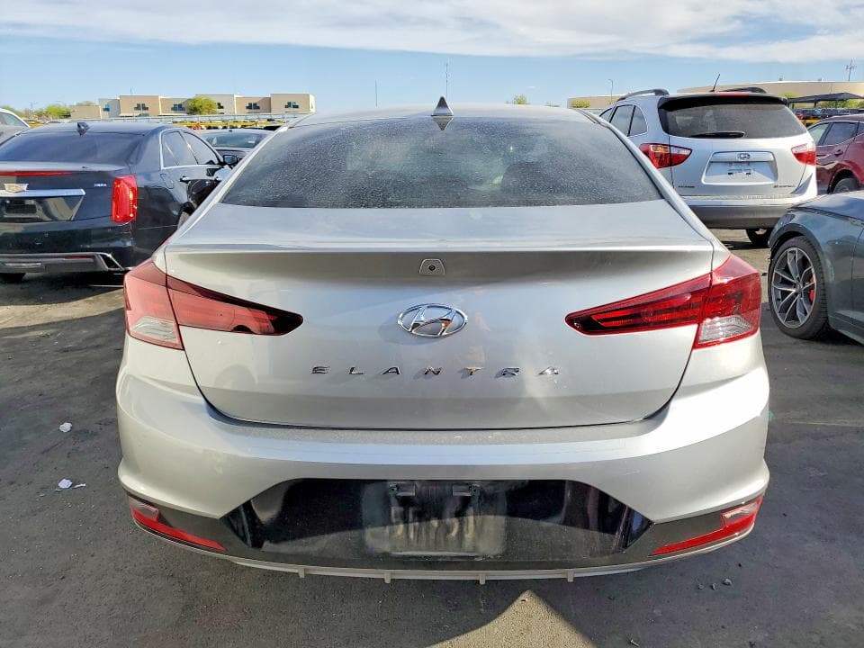2020 HYUNDAI ELANTRA SEL 6