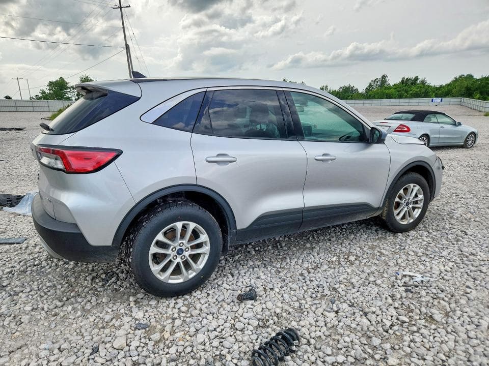 2020 FORD ESCAPE SE 3