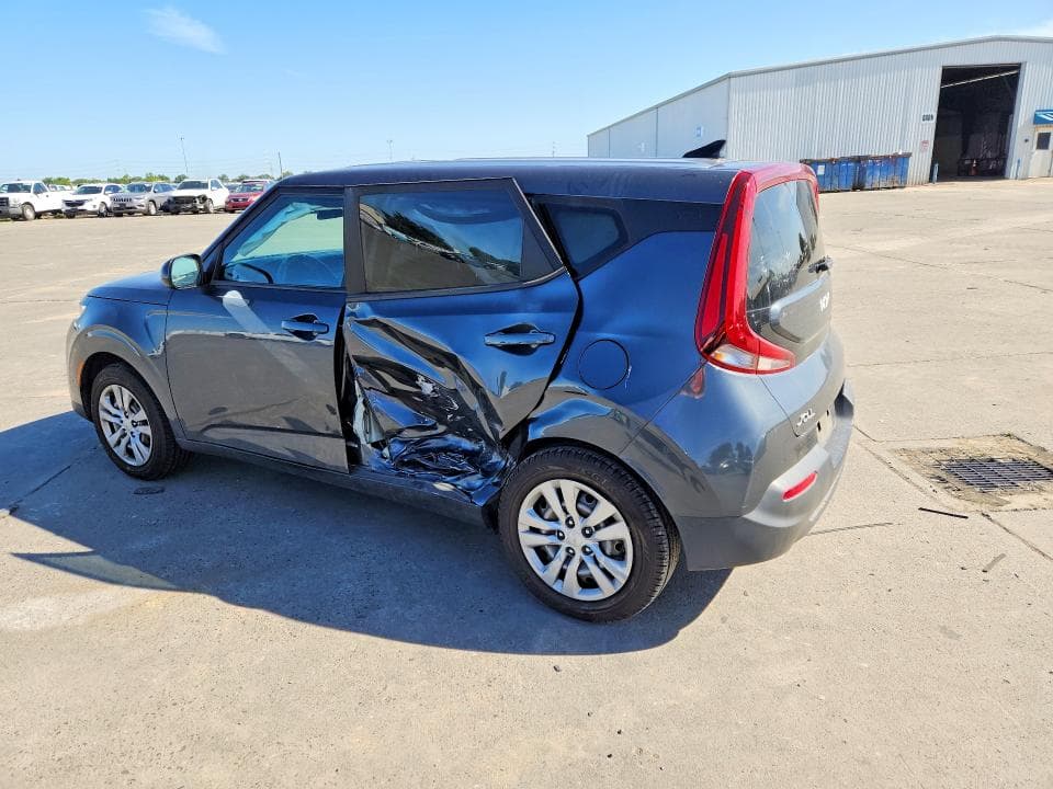 2022 KIA SOUL LX 2