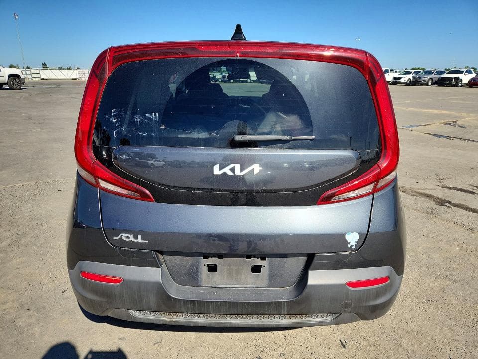 2022 KIA SOUL LX 6