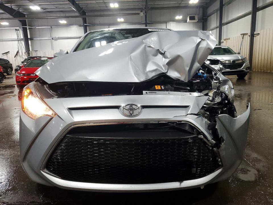 2019 TOYOTA YARIS L L 5