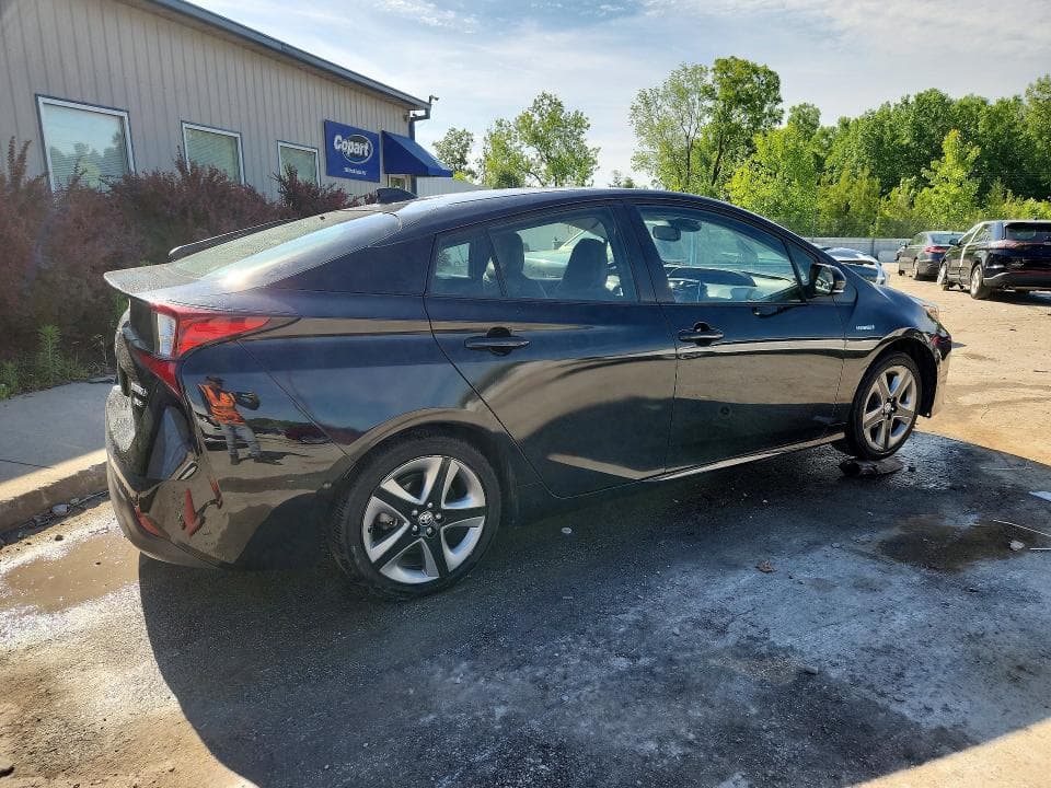 2021 TOYOTA PRIUS XLE 3