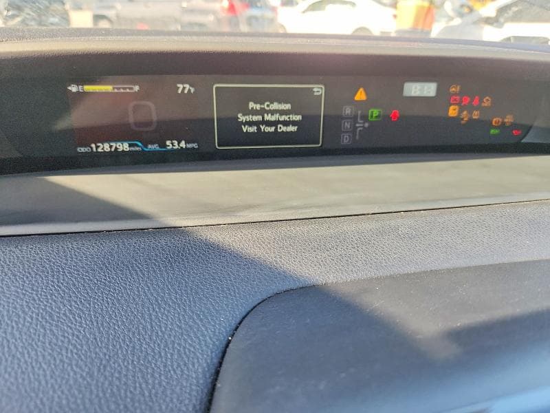 2021 TOYOTA PRIUS XLE 9