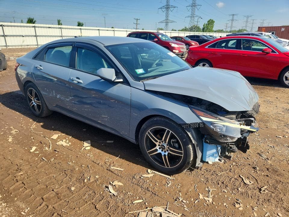 2023 HYUNDAI ELANTRA SEL 4