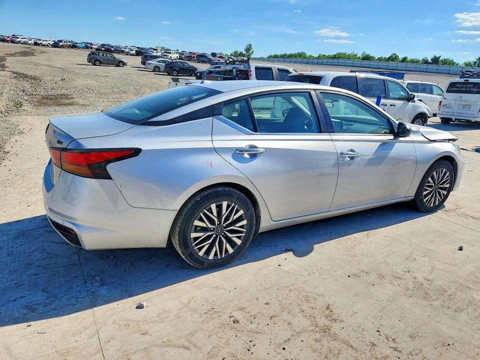 2024 NISSAN ALTIMA SV 3