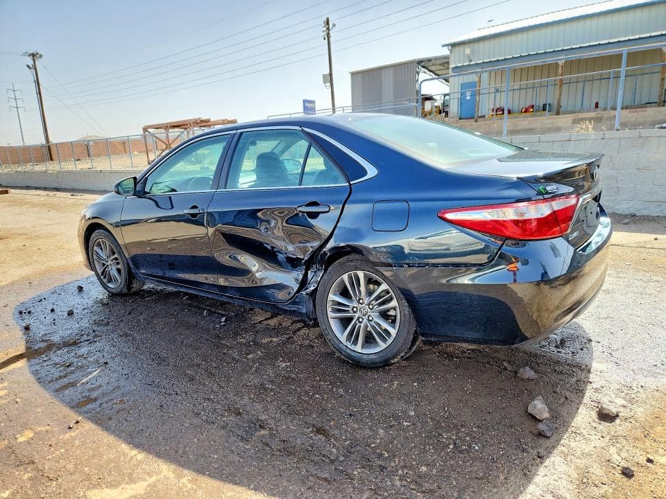 2017 TOYOTA CAMRY SE 2