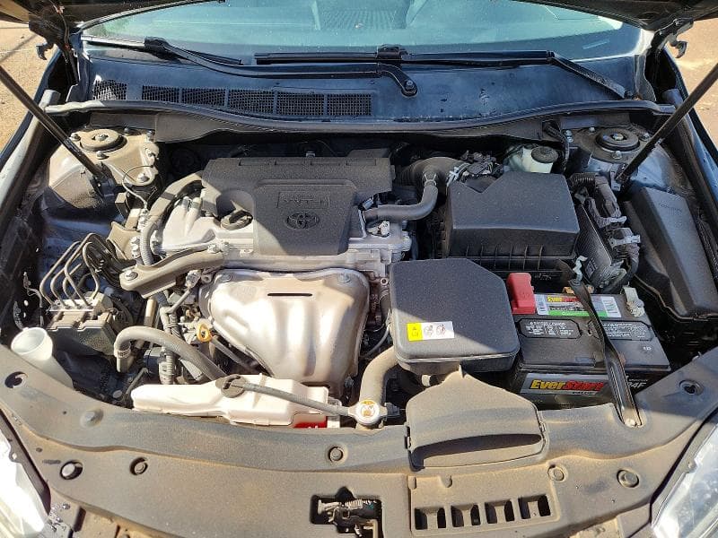 2017 TOYOTA CAMRY SE 11
