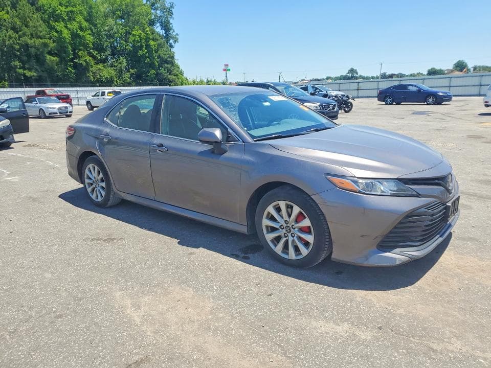 2020 TOYOTA CAMRY LE 4