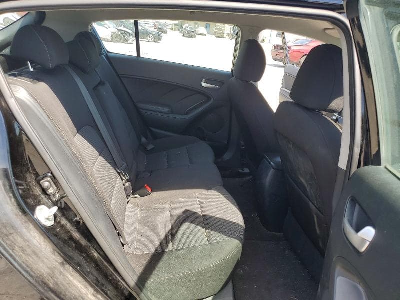 2017 KIA FORTE LX 10
