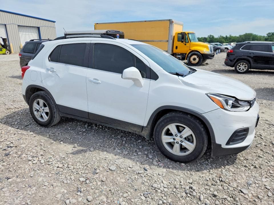 2017 CHEVROLET TRAX 1LT 4