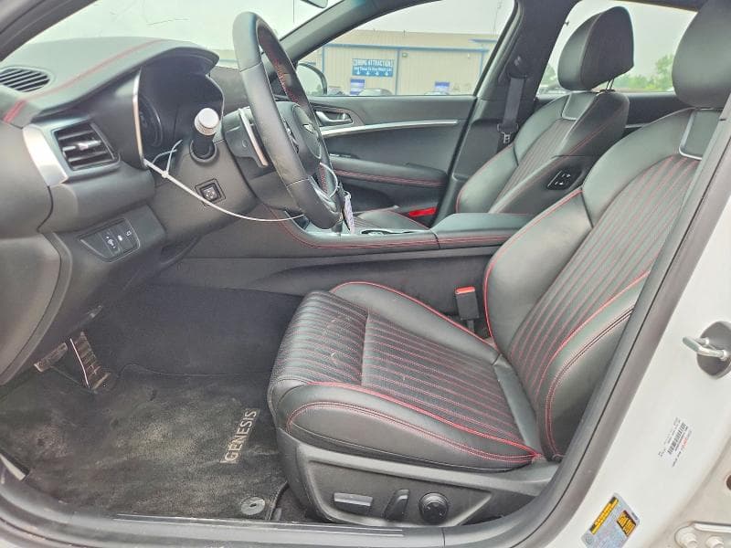 2024 GENESIS G70 2.5T STANDARD 7