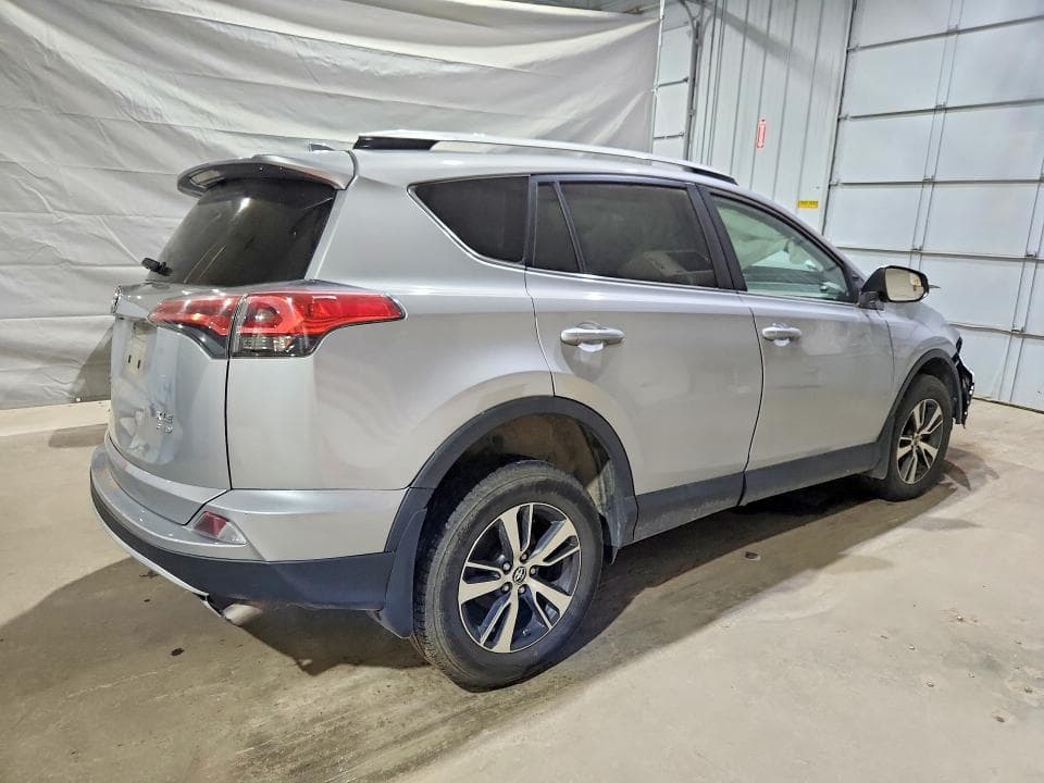 2016 TOYOTA RAV4 XLE XLE 3