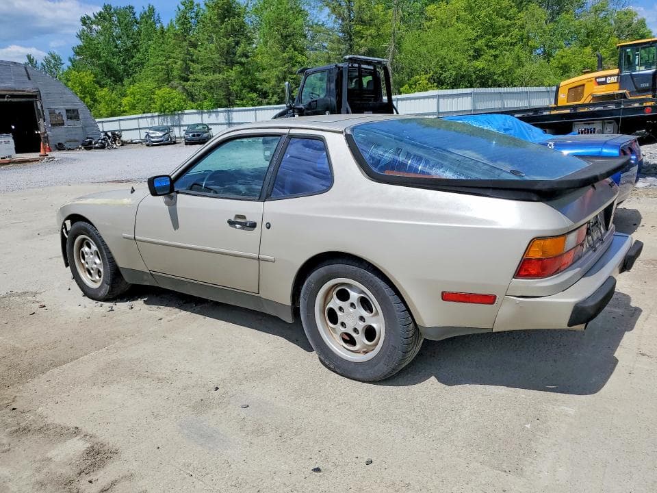 1984 PORSCHE 944 3