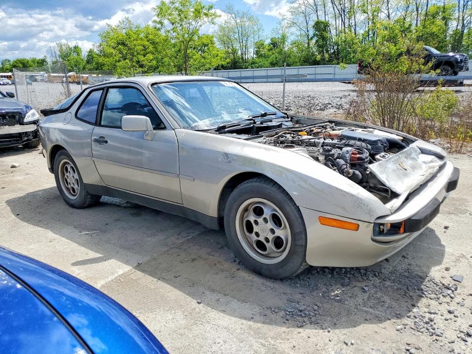 1984 PORSCHE 944 5
