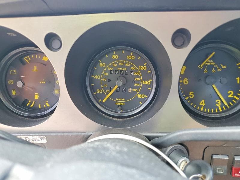 1984 PORSCHE 944 10