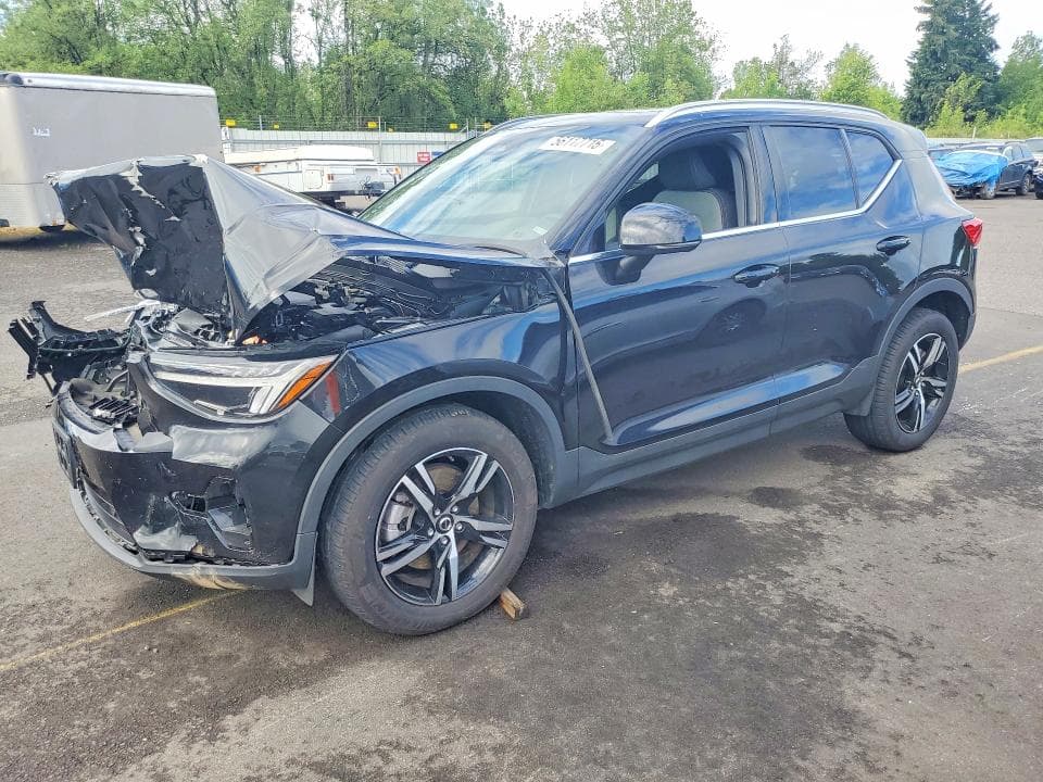 2025 VOLVO XC40 CORE CORE - 1