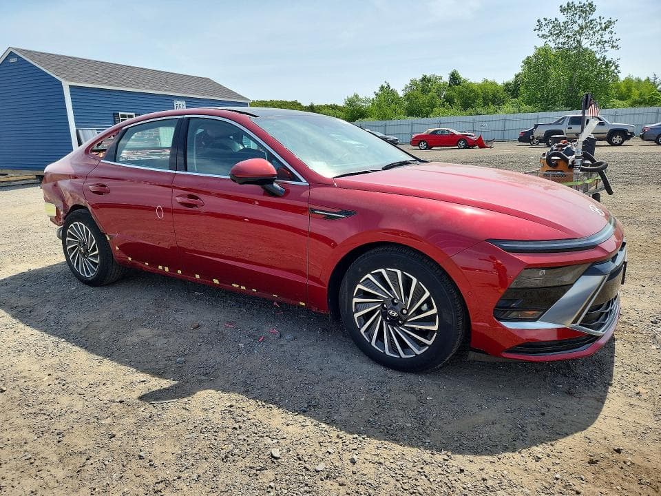 2025 HYUNDAI SONATA HYBRID LIMITED 4