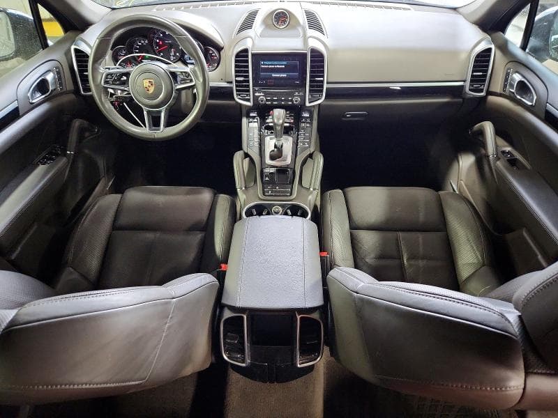 2017 PORSCHE CAYENNE 8