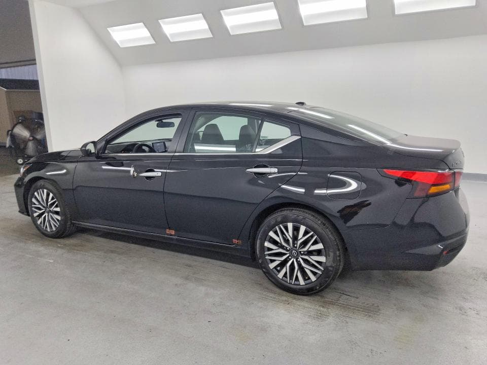 2025 NISSAN ALTIMA SV 2