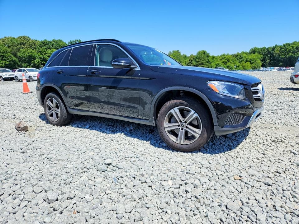 2019 MERCEDES-BENZ GLC 300 4