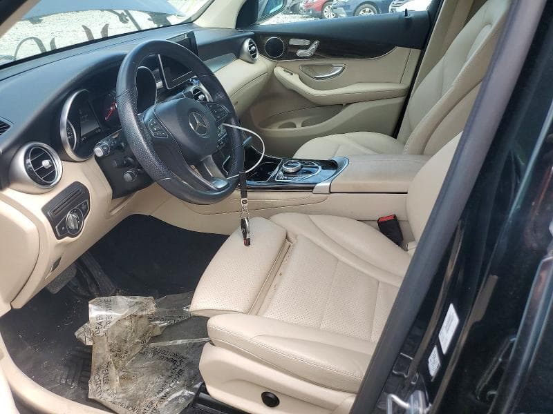 2019 MERCEDES-BENZ GLC 300 7
