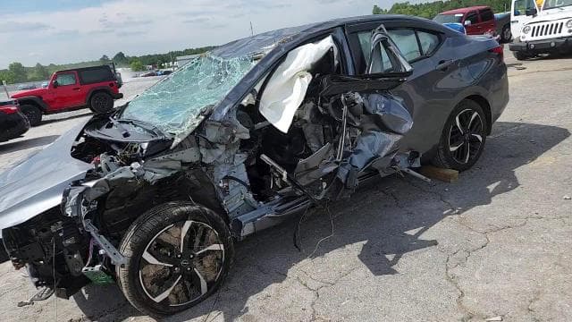 2024 NISSAN VERSA SR SR 12