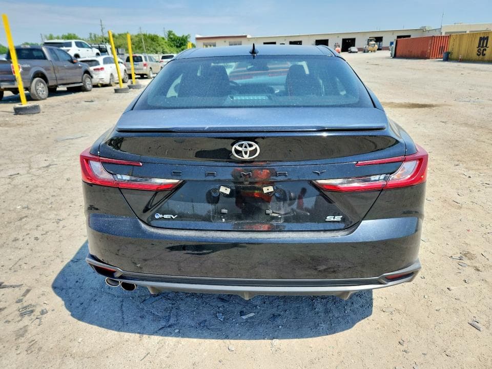 2025 TOYOTA CAMRY SE SE 6