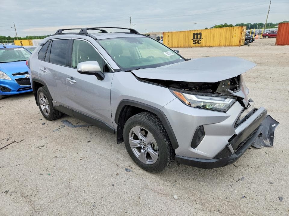 2022 TOYOTA RAV4 XLE 4