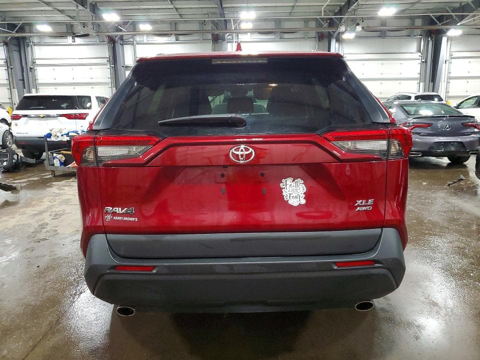 2021 TOYOTA RAV4 XLE XLE 6