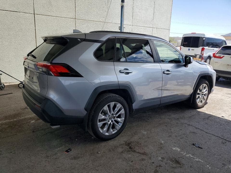 2019 TOYOTA RAV4 XLE PREMIUM 3